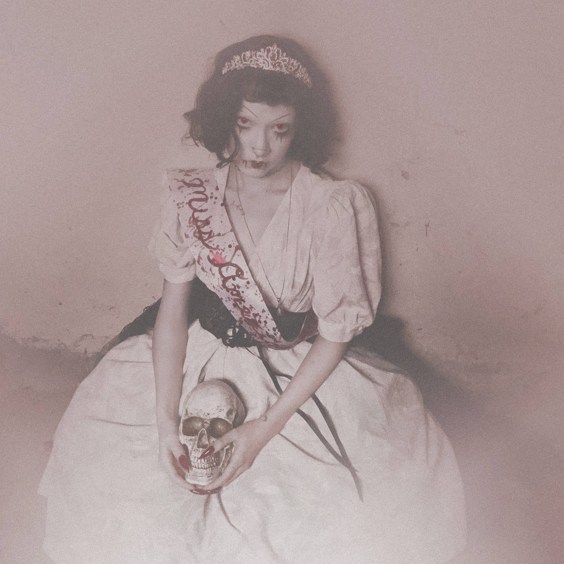 Cover for MISS AMERICAN VAMPIRE